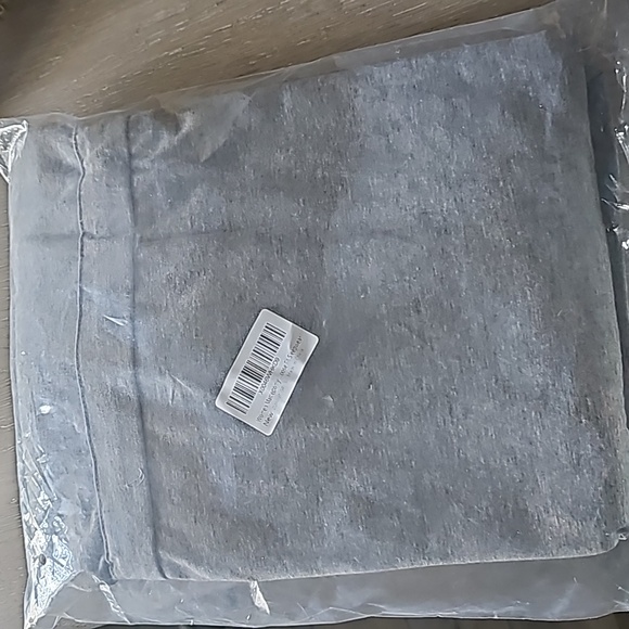 Post tummy tuck/mastectomy robe with drain pockets - Picture 3 of 3